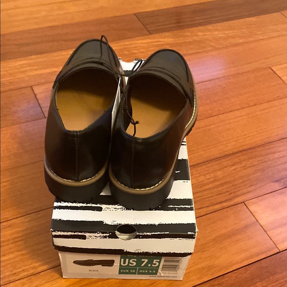 Black Women's Loafers - Picture 10 of 10